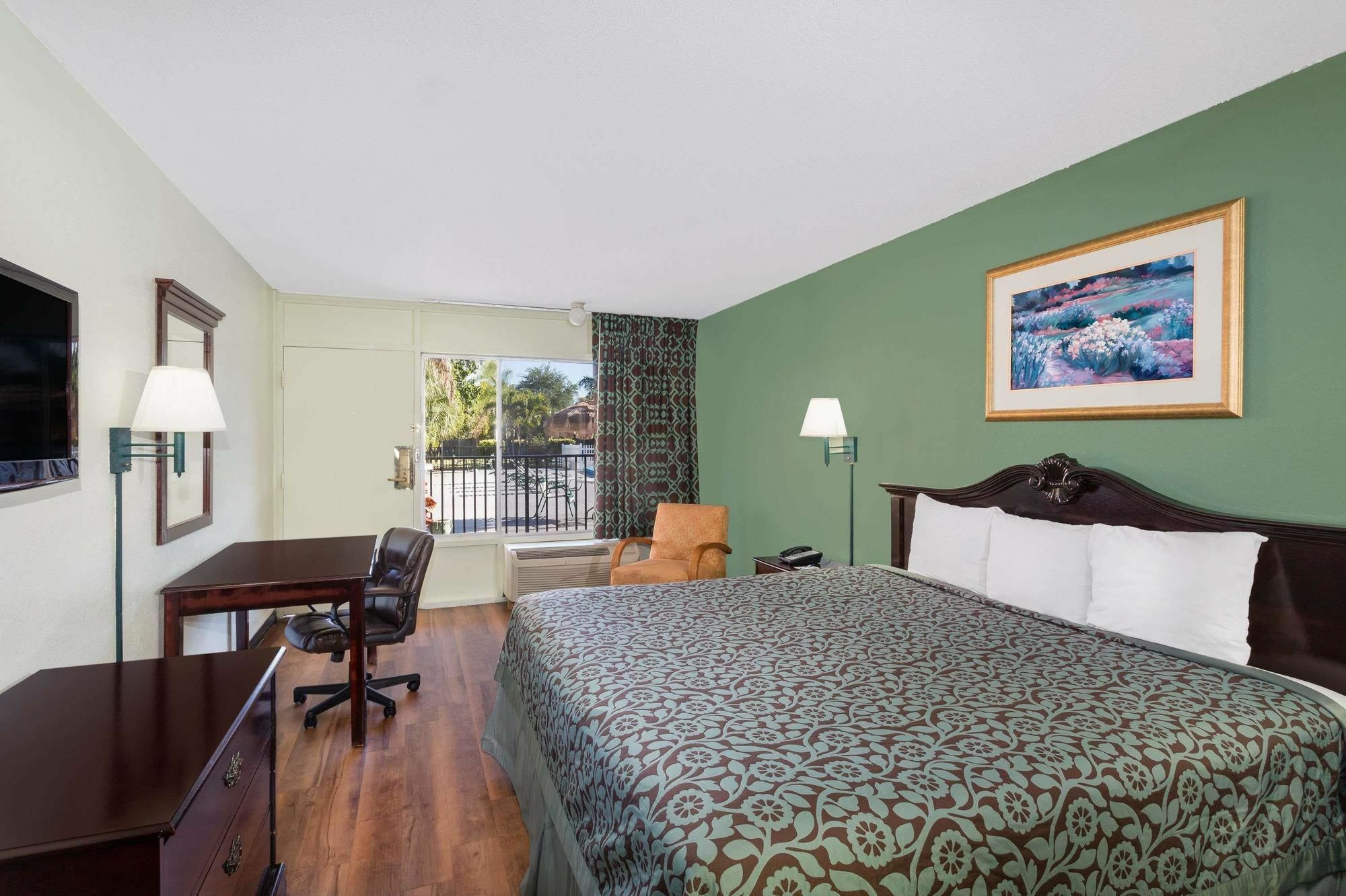 Travelodge By Wyndham Fort Myers North North Fort Myers Exteriör bild